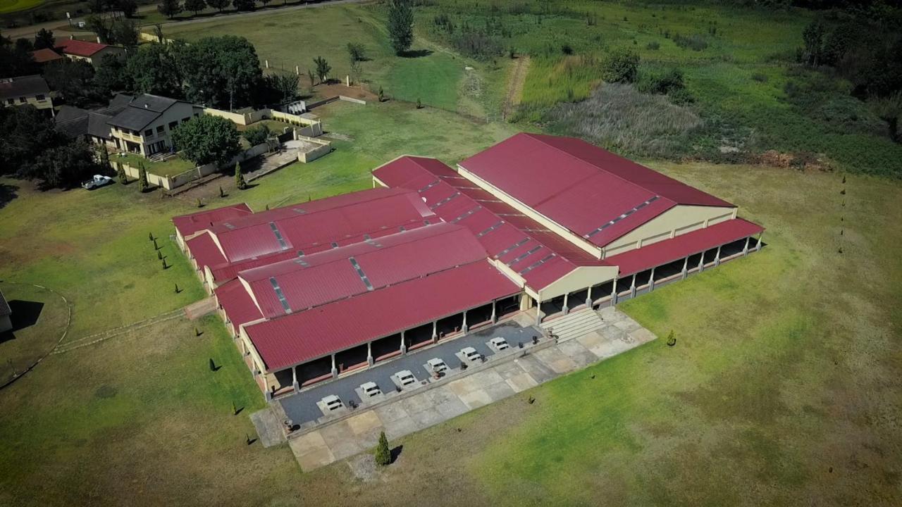 Floreat Riverside Lodge And Spa Sabie Exteriör bild