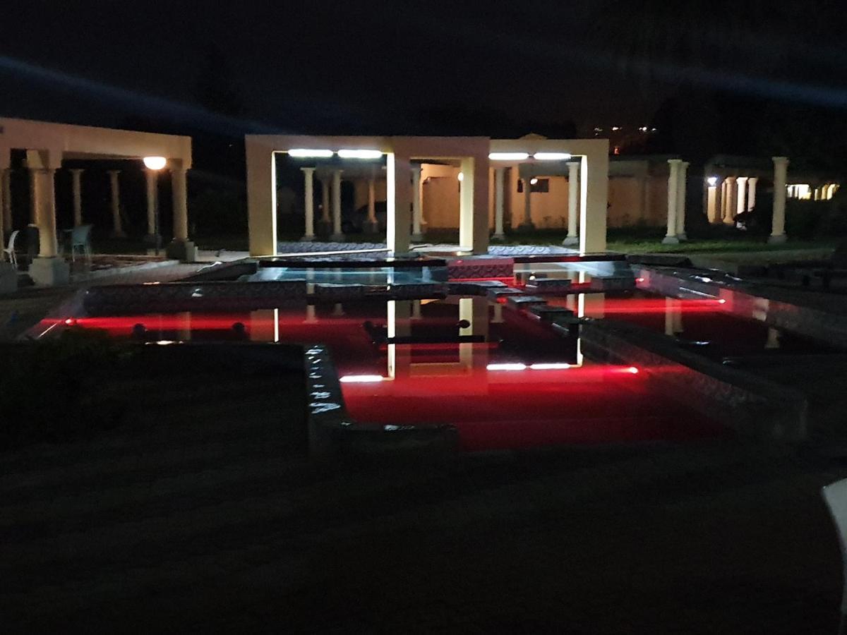 Floreat Riverside Lodge And Spa Sabie Exteriör bild