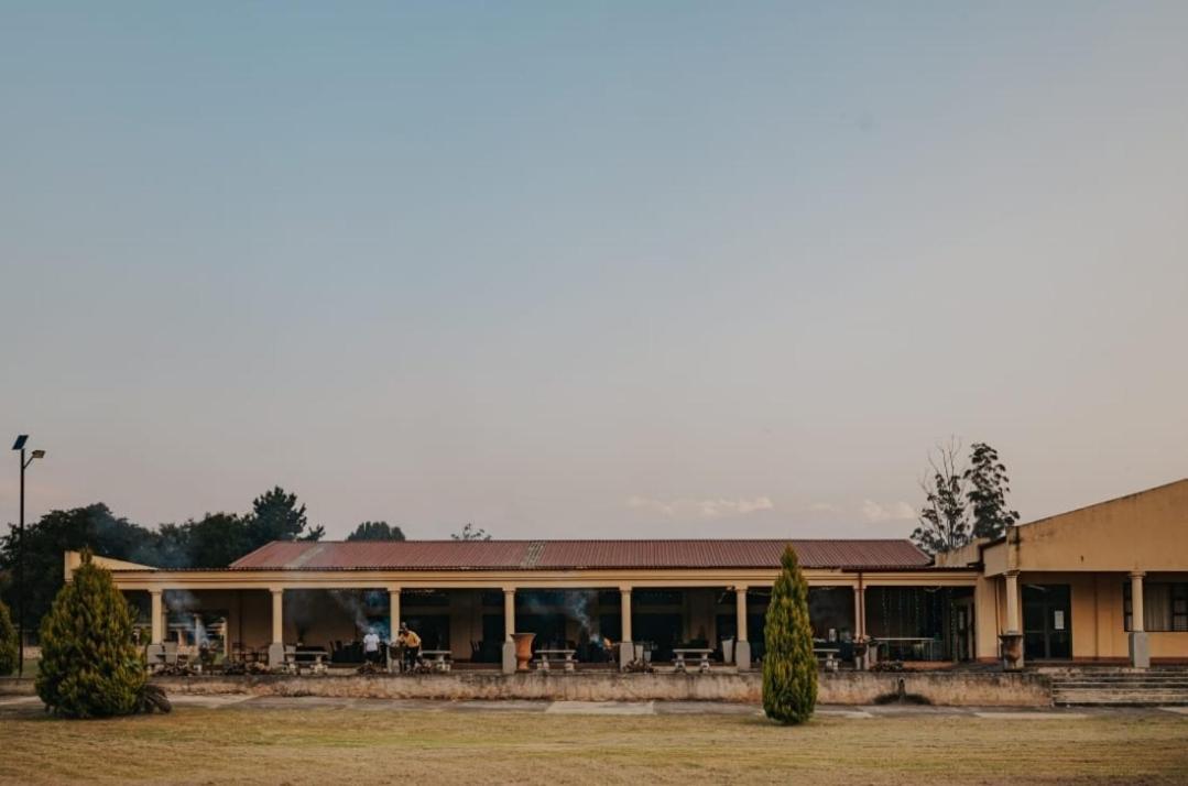 Floreat Riverside Lodge And Spa Sabie Exteriör bild