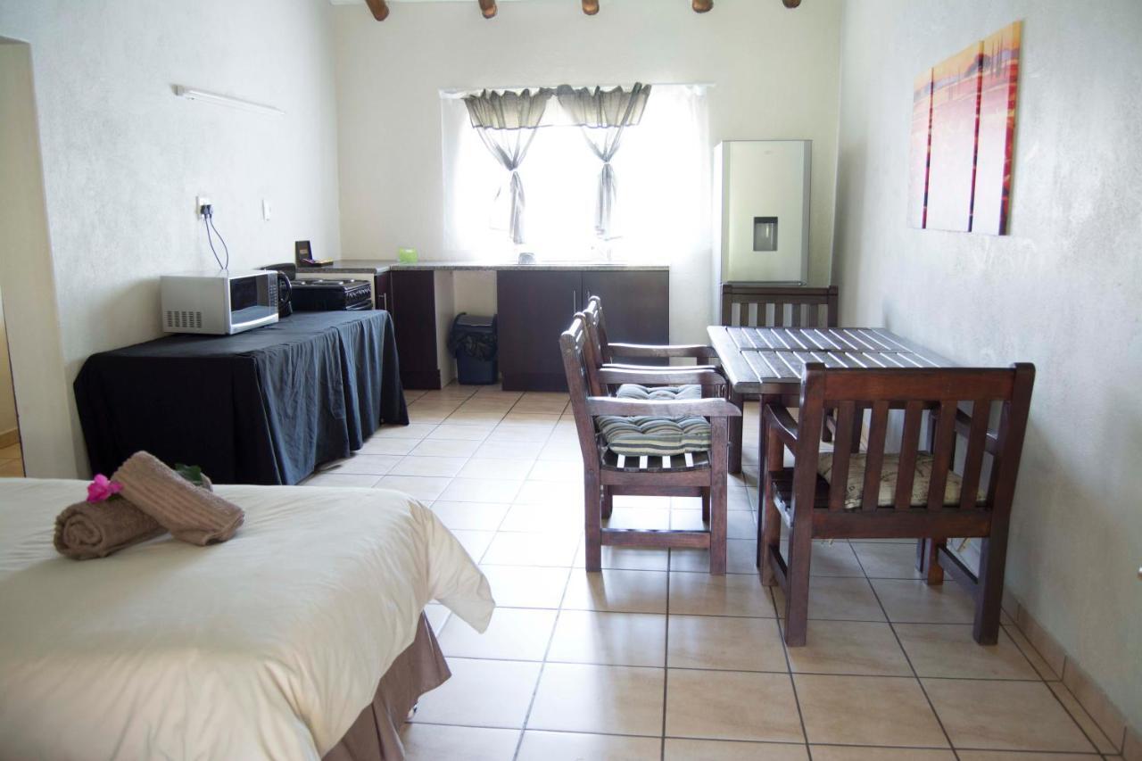 Floreat Riverside Lodge And Spa Sabie Exteriör bild