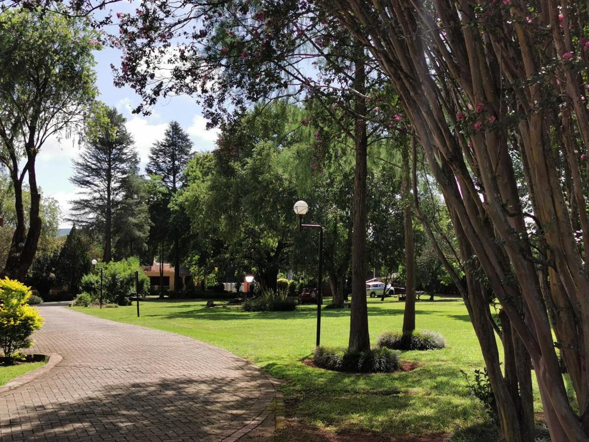 Floreat Riverside Lodge And Spa Sabie Exteriör bild