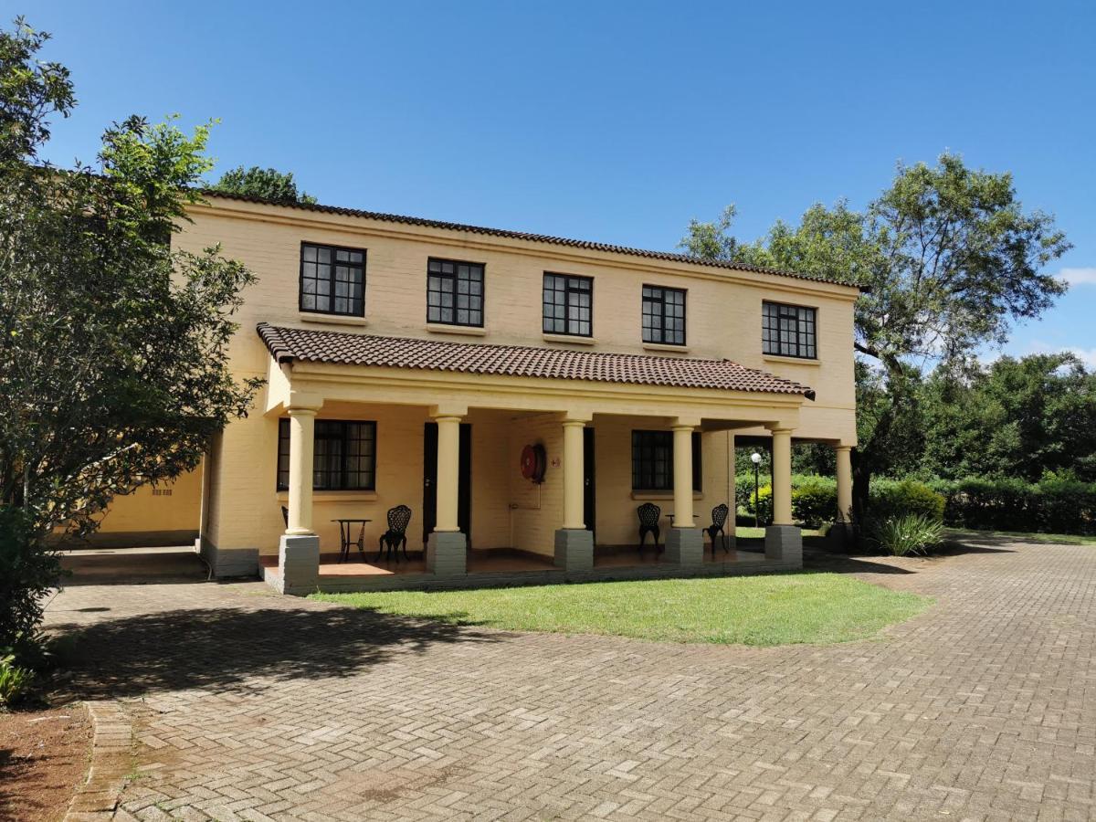 Floreat Riverside Lodge And Spa Sabie Exteriör bild