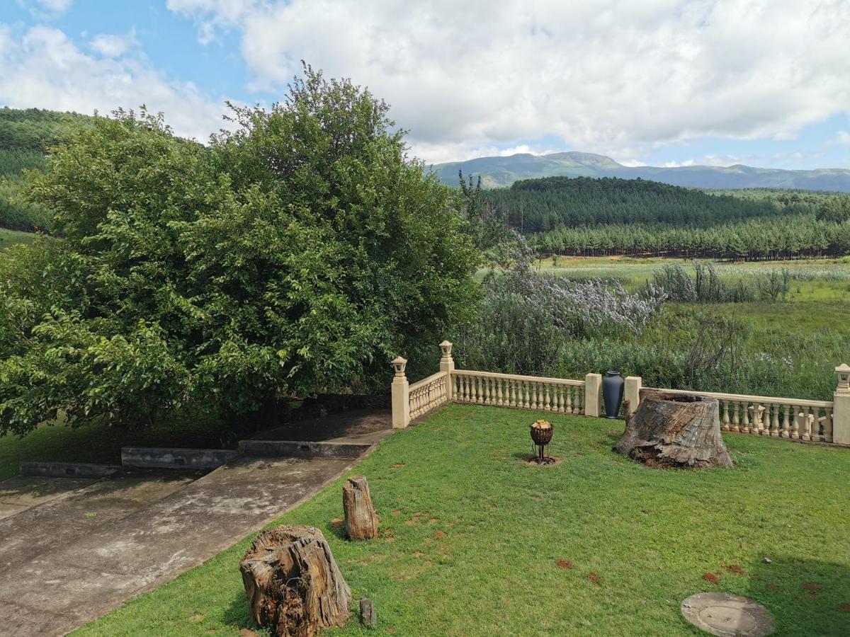 Floreat Riverside Lodge And Spa Sabie Exteriör bild