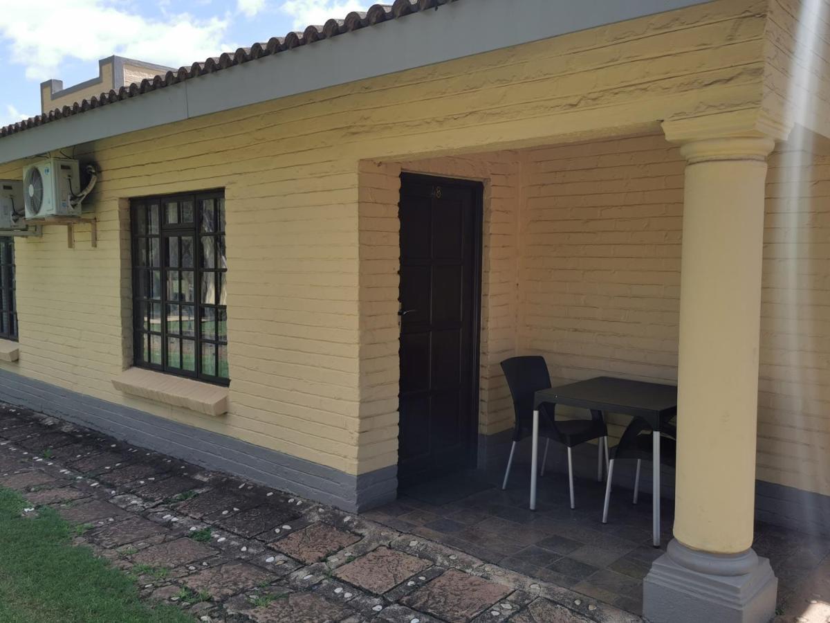 Floreat Riverside Lodge And Spa Sabie Exteriör bild
