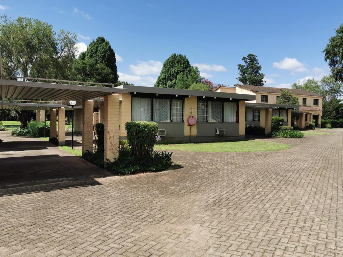 Floreat Riverside Lodge And Spa Sabie Exteriör bild